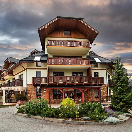 Apartman Tulanie 62 Kamzik Donovaly 2 Izbovy Mezonet Deluxe Parkovanie V Podzemnej Garazi Zdarma Kültér fotó