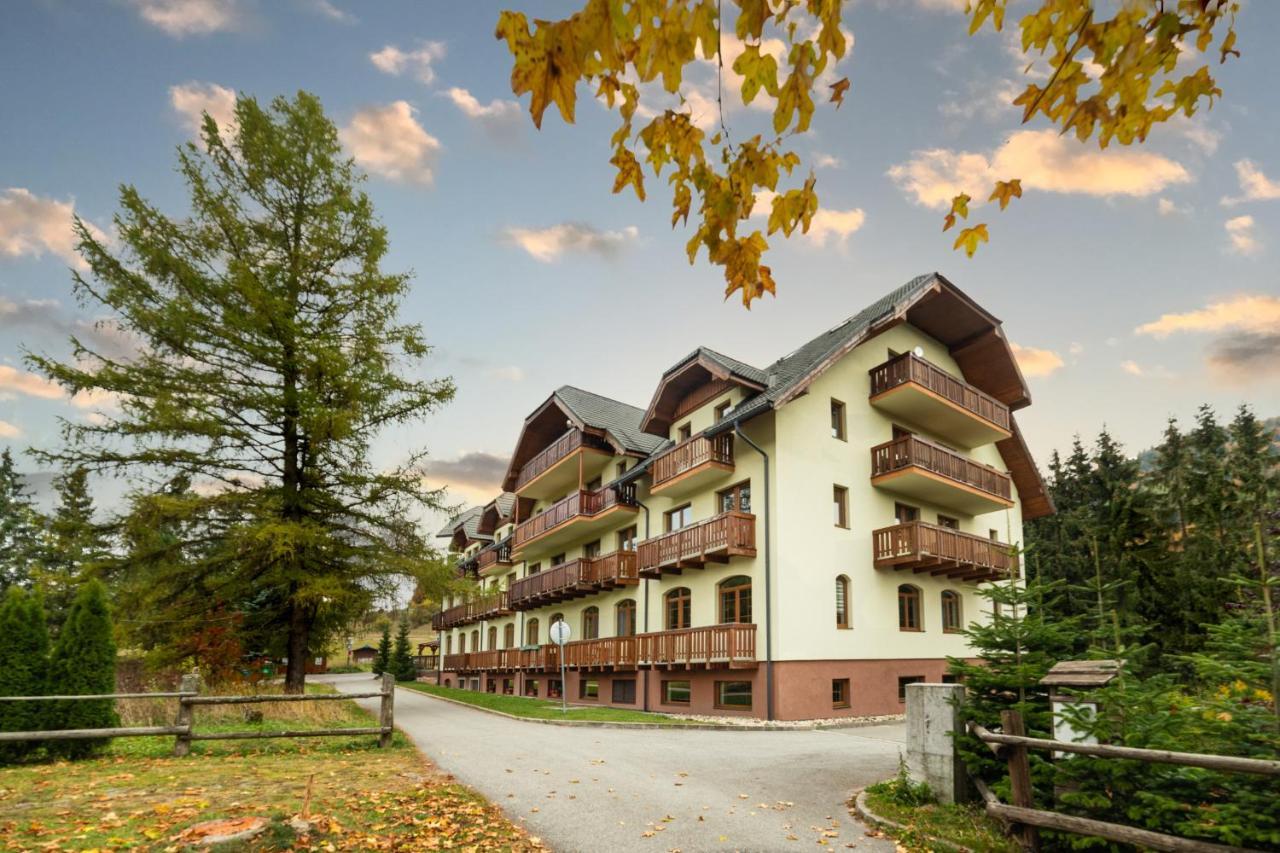 Apartman Tulanie 62 Kamzik Donovaly 2 Izbovy Mezonet Deluxe Parkovanie V Podzemnej Garazi Zdarma Kültér fotó